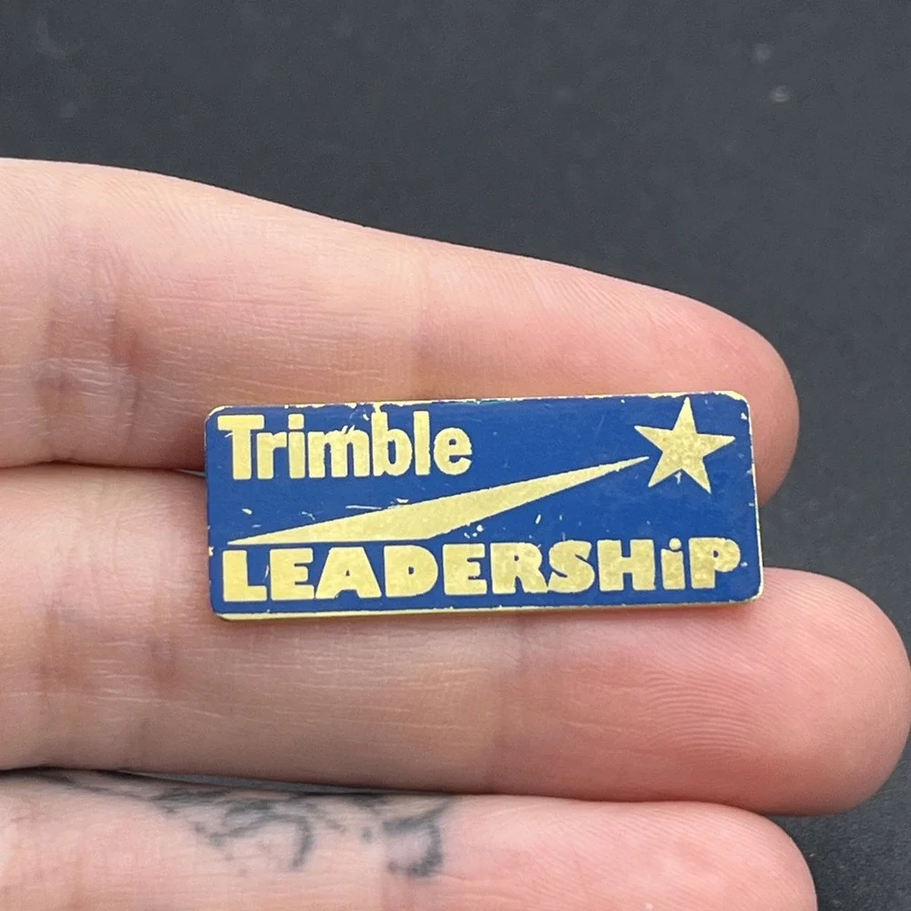 Trimble Leadership Shooting Star Lapel Hat Pin